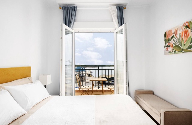 Jardines del Puerto with View