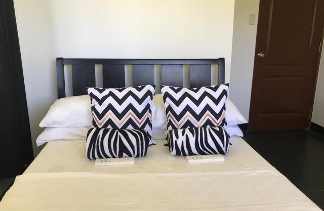 Jjcozy Condo at Central Apartment