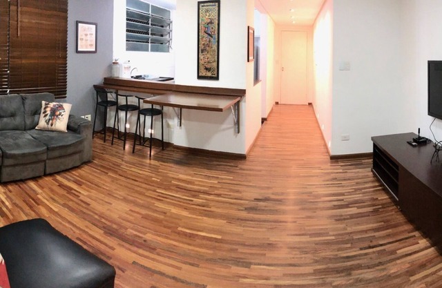 JL81 - LARGE 120m2 APARTMENT WITH GARAGE IN OLD BUILDING IN VILA NOVA CONCEIÇÃO