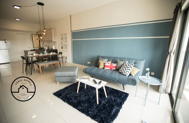 Jobee Setiawalk PUCHONG/5-7 PAX/IOI MALL/Sunway Pyramid/5 mins LRT station