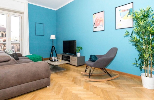 JOIVY Lovely Family Apt for 7 near San Lorenzo Columns