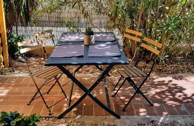 Joli appartement avec jardinet