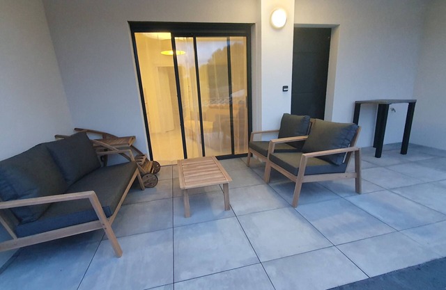 Joli Appartement Neuf Avec Terrasse 10mn Plage et Aéroport