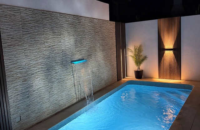 Jolika’s House Private Heated Pool EV charger