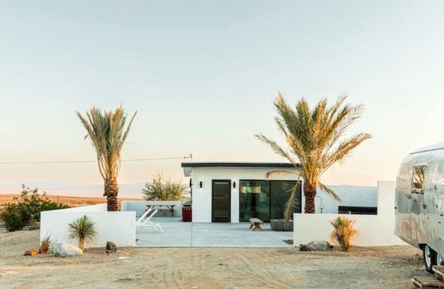 Joshua Tree Under the Stars - Hot tub/Firepit