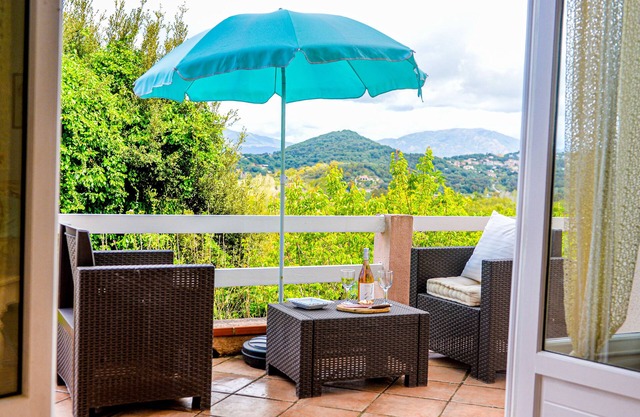 Josie - Bas de Villa, Clim, Jardins - Porticcio