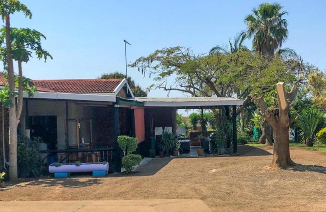 Jozini Guesthouse