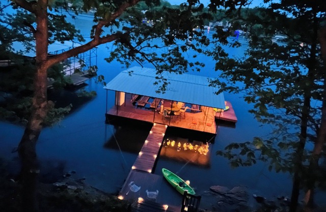 June 2-5 JUST OPENED! Family Lakefront A-Frame w/Kayaks 6MM