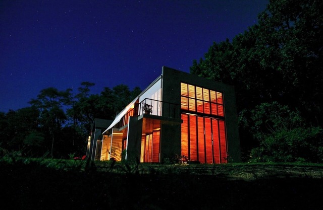 Jungle Hub, private villa with pool and ocean view