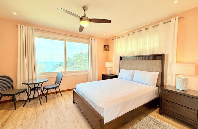 Junior Suite @ Casa Rosada, Lighthouse Estates, West Bay