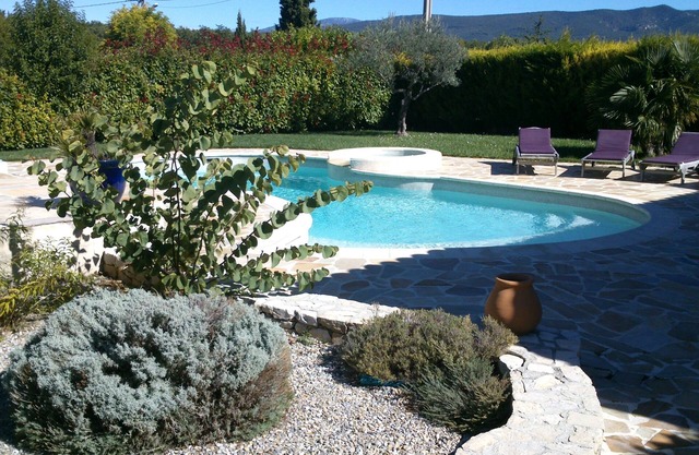 Just 10 minutes from the Gorges du Verdon! Beautiful and spacious villa with swimming pool