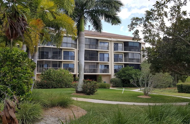 Just South of Sarasota Gorgeous Waterfront Condo 2 Bedrooms, 2 Baths.