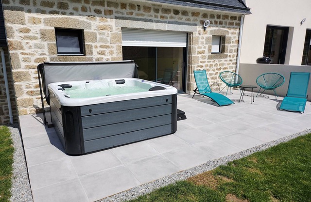 Kanevedenn - Maison Spacieuse Avec SPA Extérieur Privatif à 5 Minutes des Plages