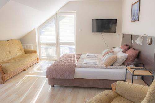 Karla, apartamenty i pokoje w Dębkach