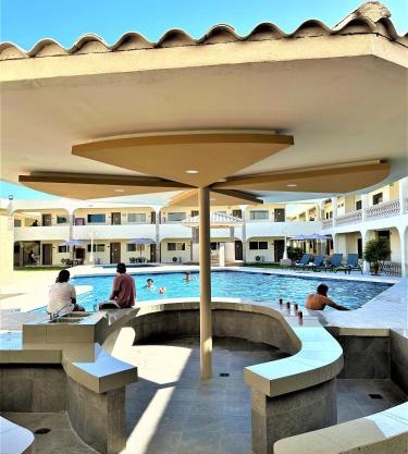 KAVIA MEOQUI HOTEL & SUITES