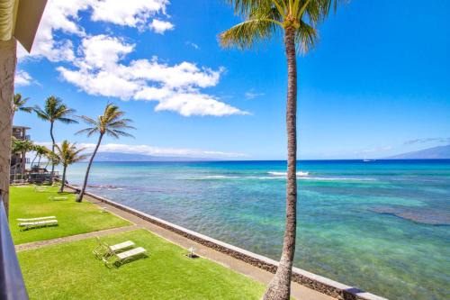 KBM Resorts FREE CAR Lokelani Oceanfront 2-Bedroom Condo Recently Remodeled includes Beach Gear LOK-B203