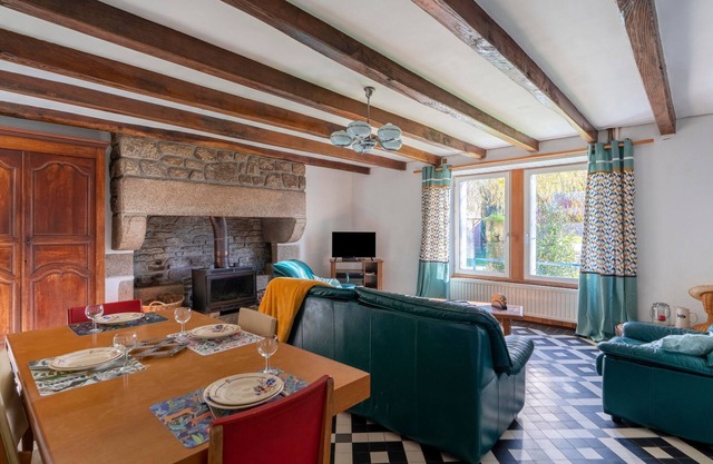 Kervarch - Ancienne maison de ferme à 6 km de la mer