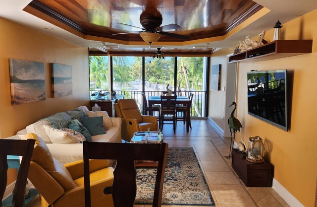 Key Largo hidden gem! Rare Moon Bay condo with 2.5 baths!