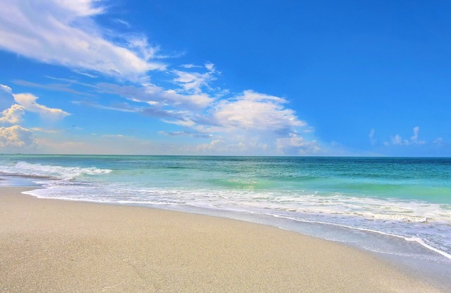 Key West style beach cottage JUST STEPS from #1 SIESTA KEY BEACH!