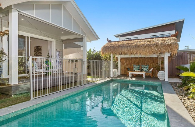 Kia Orana Island Home with Pool