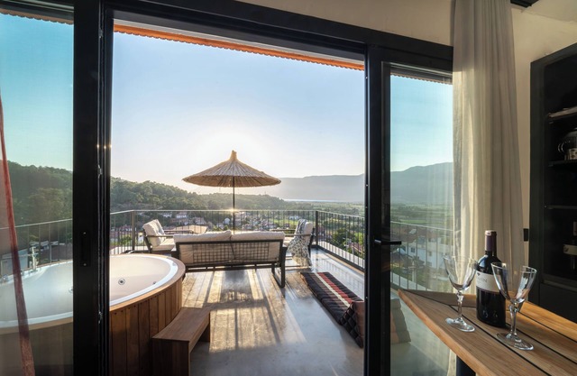 Kikonia Art & Suites