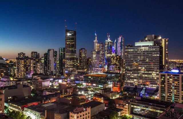 King 1-Bedroom Apartment at Rosslyn Street Melbourne
