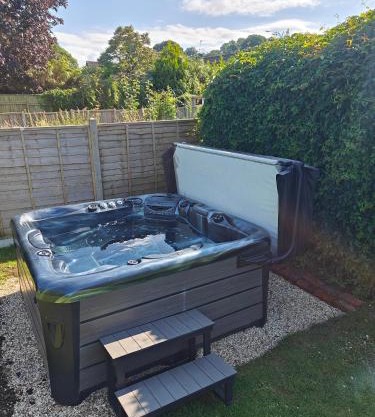 King Arthur's Rest House, Hot Tub & Garden Sleeps 10