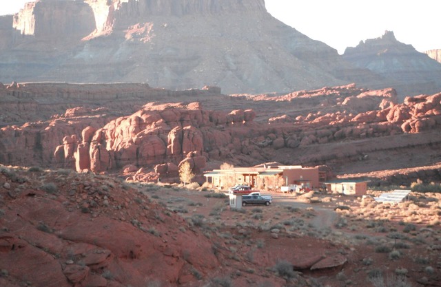 King bed, disc golf, kayaks, ATV, wildlife, hiking, beach, pet friendly