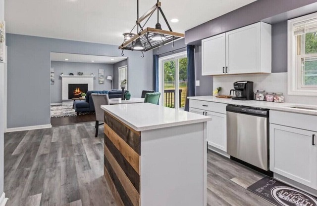 King beds, Free Wi-Fi, Gas Grill Cozy Antioch home