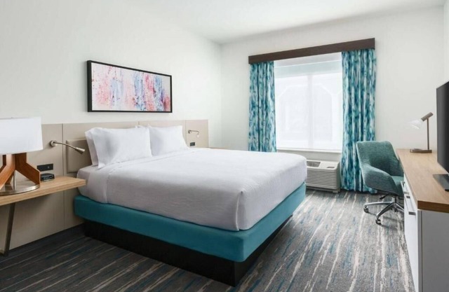 King Room Near Kit Land Nelson Park ORL