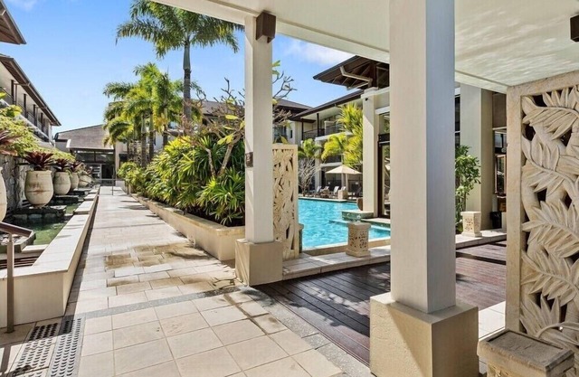 King Studio Apartment in Bali Style Santai Resort