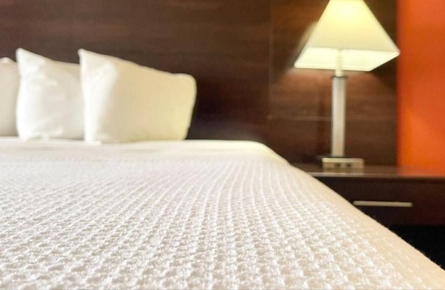 King With Kitchenette at FairBridge Inn & Suites Cuero, Free Parking!