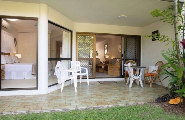 Kirrama 2 ~ Pool & across road to beach