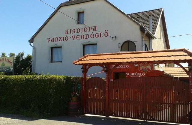 Kisdiófa Panzió és Vendéglő