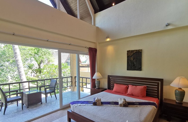 Koh Chang Holiday - 4 Bedrooms Villa in The Second Row