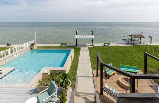 Kokomo - Your Private Oasis - Pool, bay fishing, boat slip