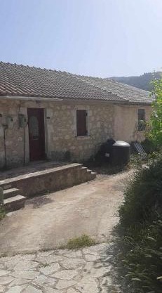 Kontrata Cottage