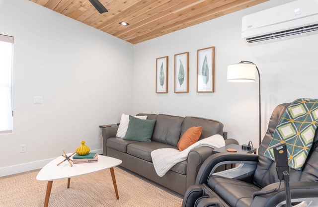 Kordeluxe Row #1 Studio Townhouse
