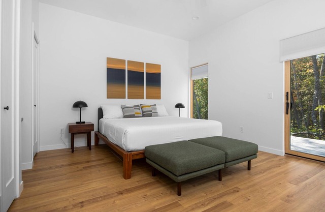 KOTI 10 (Three Bedroom) Traverse City's Scandinavian Cabins, vacation home on TART & mins to Travers.