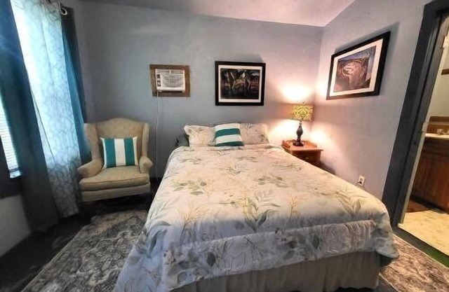 Kozy Knook with queen bed