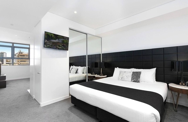 KozyGuru | Chatswood | Convenient 1 Bed Studio Apt