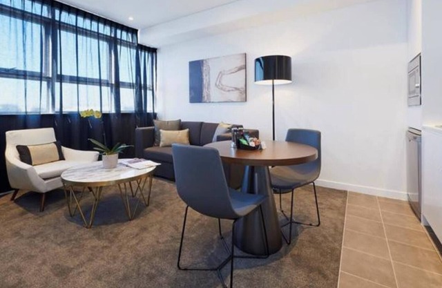 KOZYGURU | Chatswood | Luxury Studio | Walk to Chatswood Chase