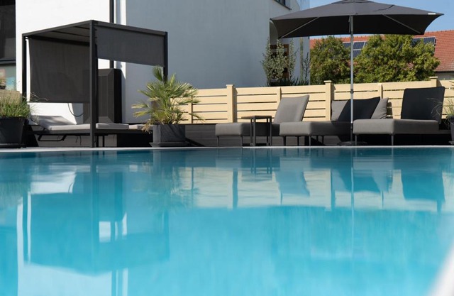 Kracher Hotel Doppelzimmer - für maximal 4 Personen inklusive Pool