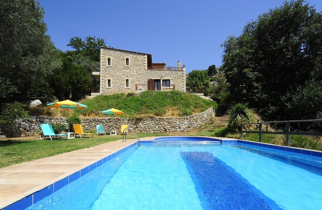 Krios Villa, Ecotourism, Amazing pool & garden - Absolute Peace among nature