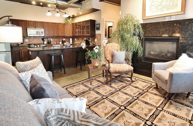 KSU/Aggiville Luxury Condo w/ Gated Parking