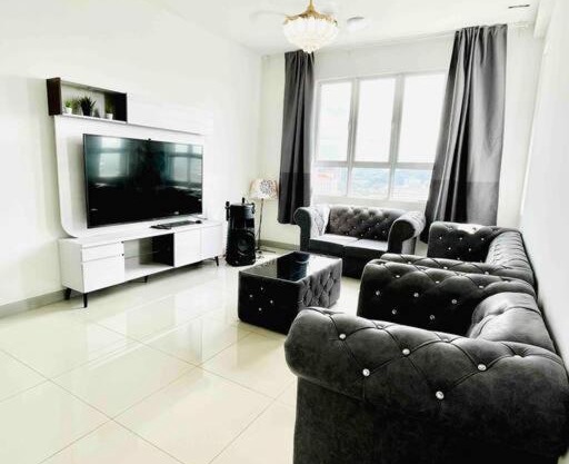 KT CITY HOMESTAY WITH 4 Bedrooms and POOL