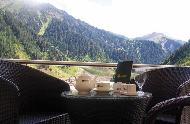 Kunhar view hotel river side Naran