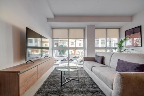 Kuya 3BR Maisonette By JL