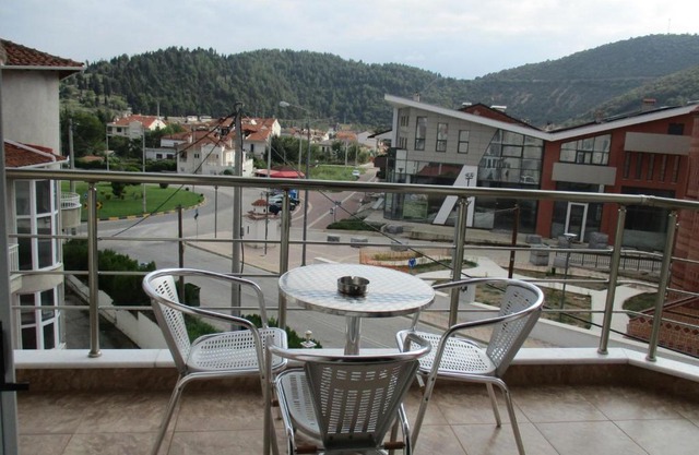 Kyknos De Luxe Suites & Rooms