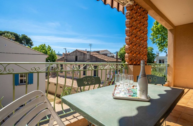 Les Mimosas by Interhome